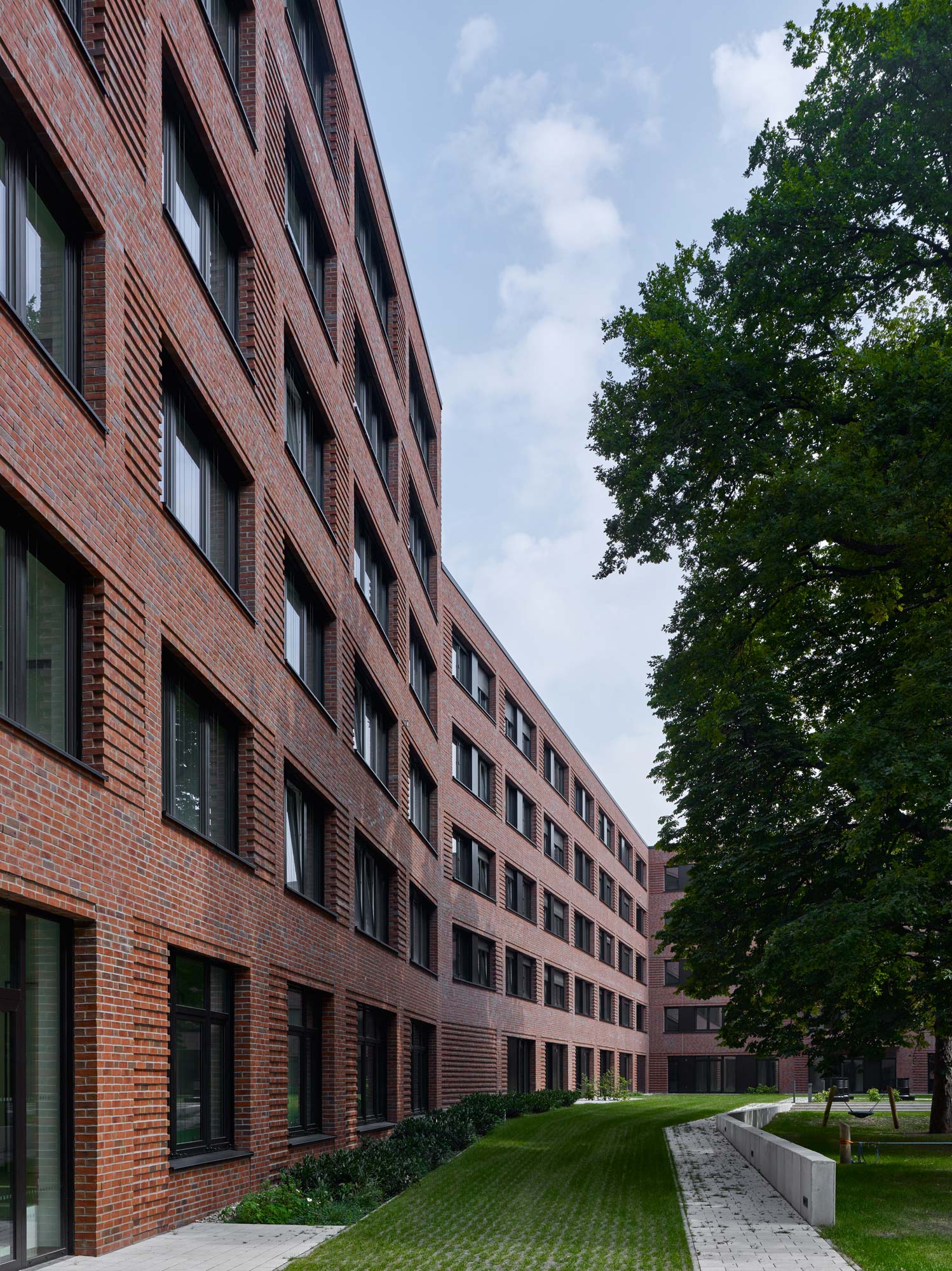 Büro- und Wohngebäude Podbielskistraße in Hannover - Innenhof - Foto: Stefan Müller