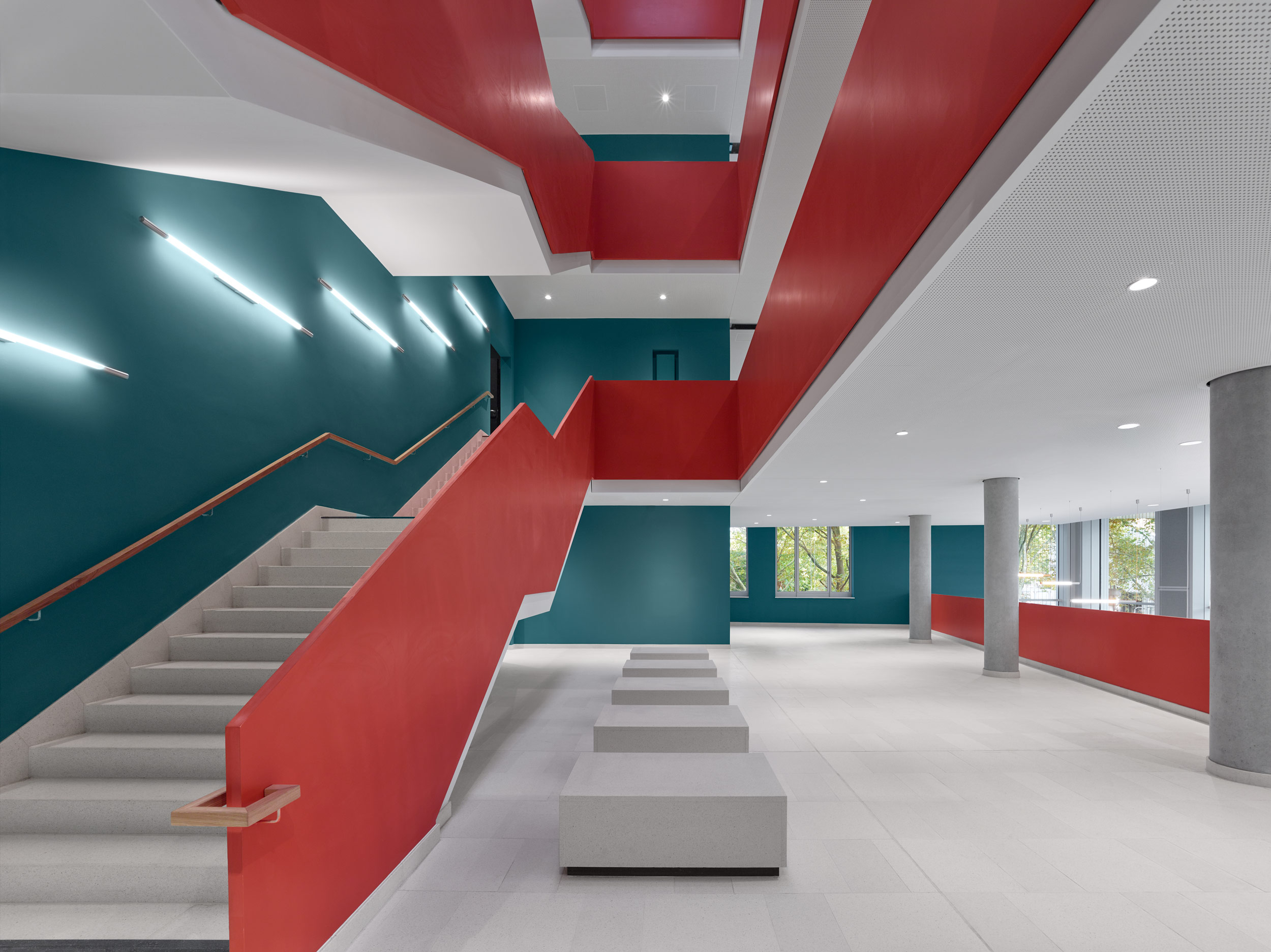 Berliner Hochschule für Technik, Laborgebäude WAL, Foyer; Foto: Stefan Müller