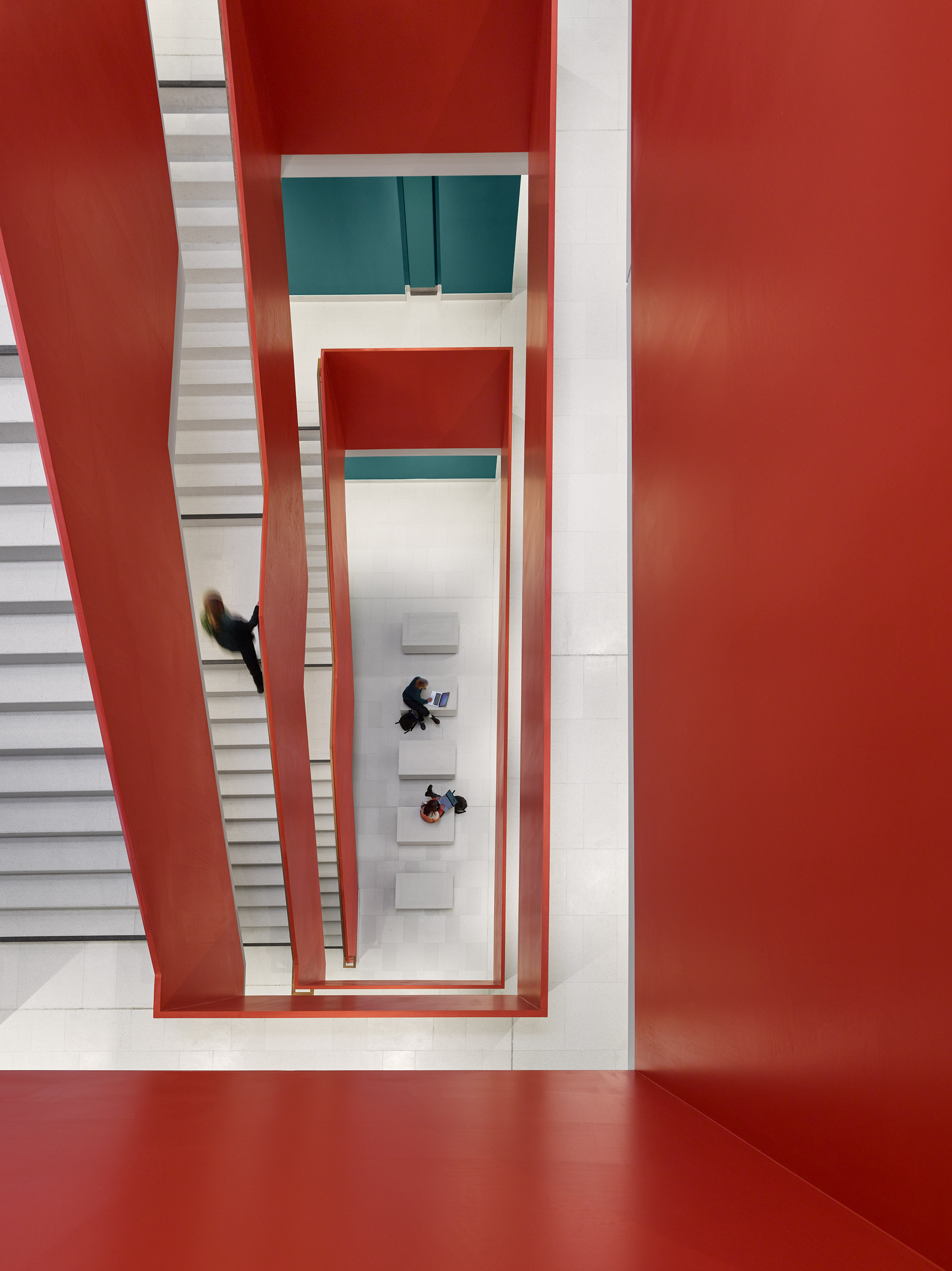 Berliner Hochschule für Technik, Laborgebäude WAL, Haupttreppe; Foto: Stefan Müller