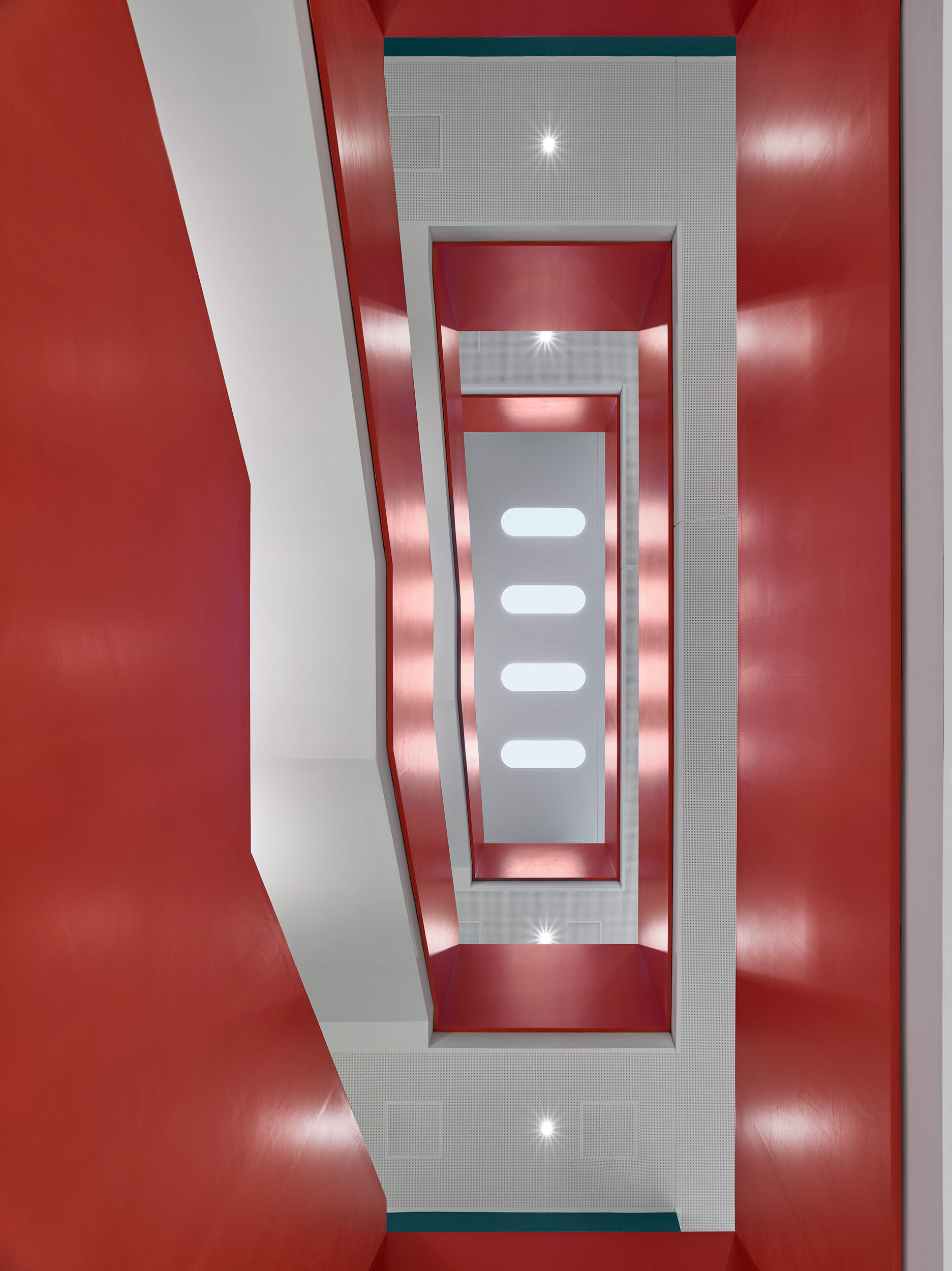 Berliner Hochschule für Technik, Laborgebäude WAL, Haupttreppe; Foto: Stefan Müller